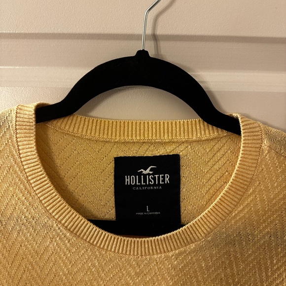 Hollister Yellow Short Sleeve Shirt - Picture 3 of 3